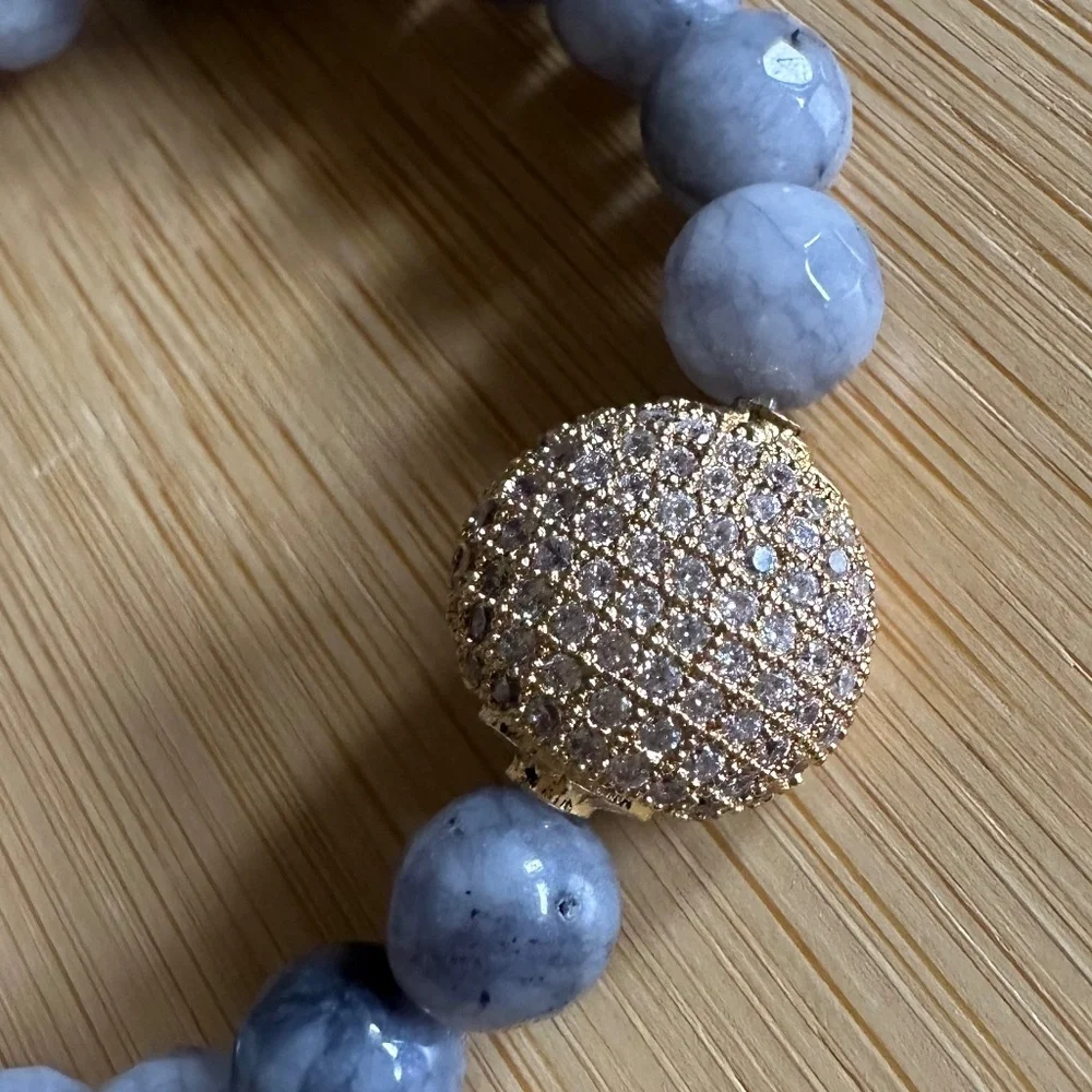 Faceted 8mm Gray Dragon Vein Agate Stretch Bracelet w/ Gold Crystal Pave Spacer